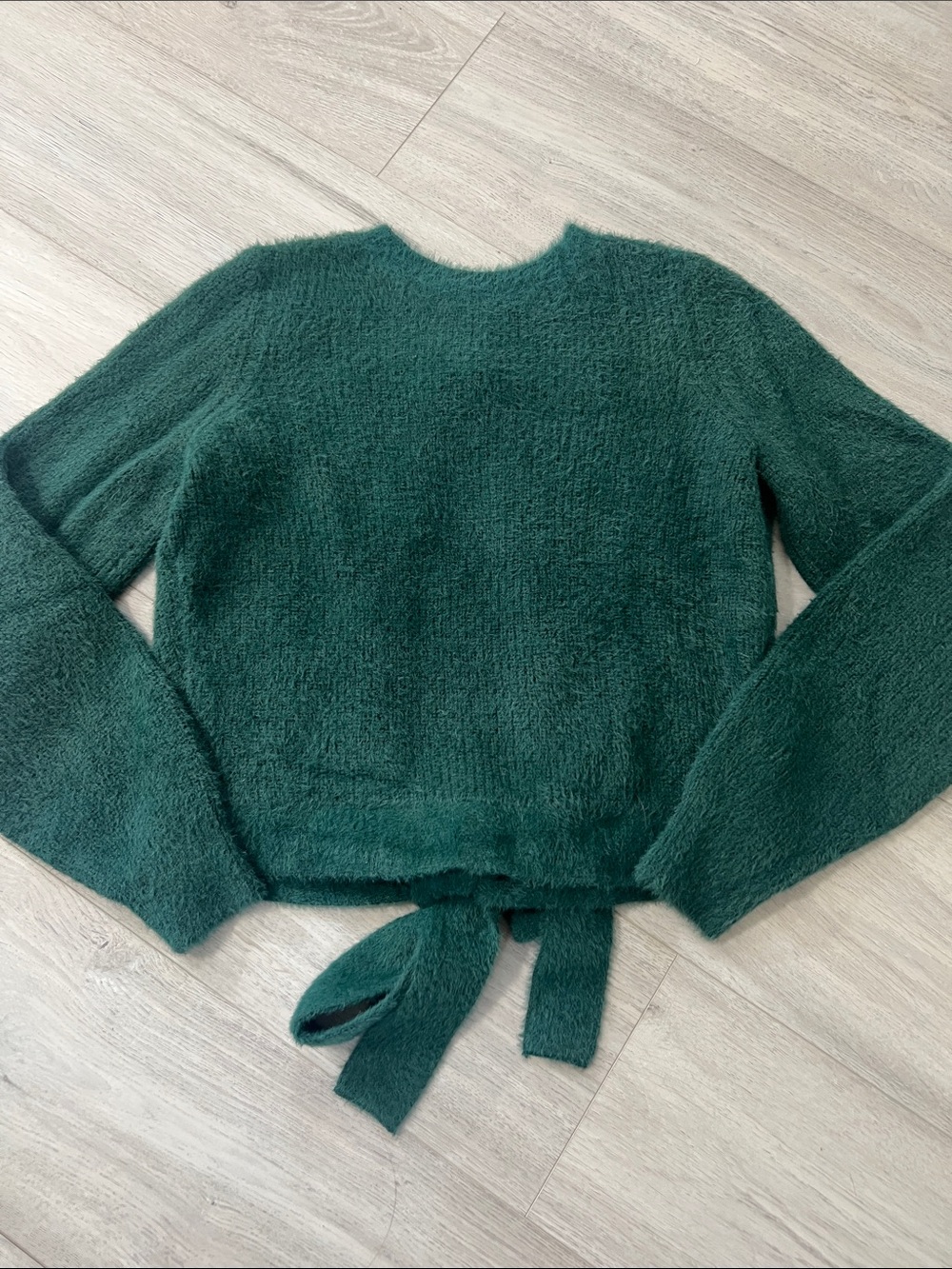 American Eagle Fuzzy Forest Green Open Keyhole Back Tie Festive Sweater Size XS